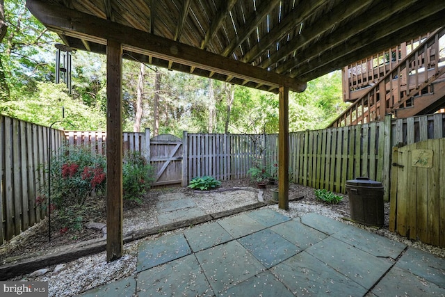 3016 Fallswood Glen Ct, Falls Church, VA 22044 - view of patio / terrace with a fenced backyard and a gate