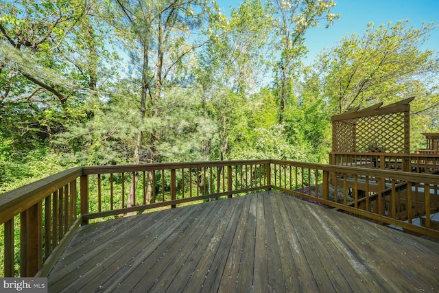 3016 Fallswood Glen Ct, Falls Church, VA 22044 - view of wooden deck