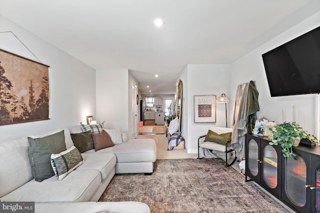 living room featuring recessed lighting