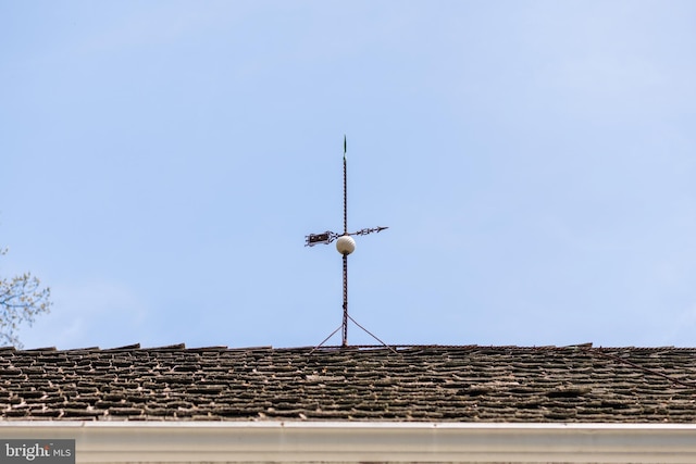 view of exterior details