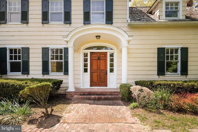 view of entrance to property