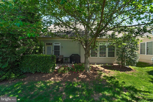 44516 Blueridge Meadows Dr, Ashburn, VA 20147 - back of house with a patio and a yard