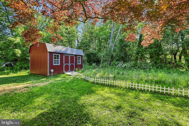 947 Old York Rd, Hightstown, NJ 08520 - view of yard