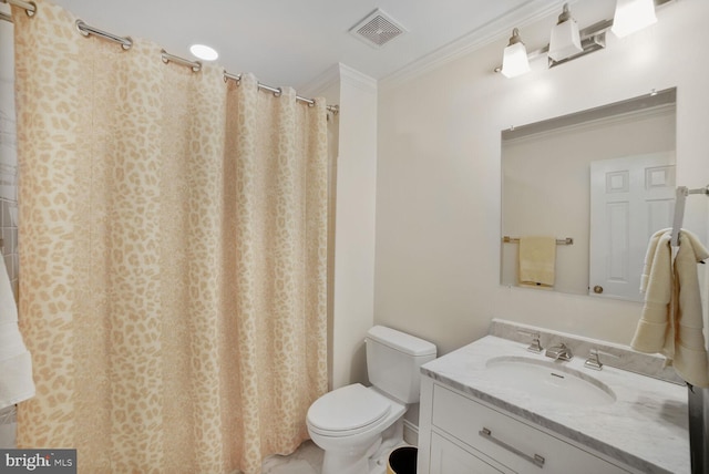 full bath with visible vents, crown molding, vanity, toilet, and a shower with curtain