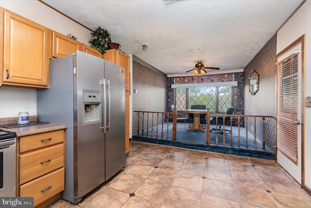 kitchen featuring crown molding, light brown cabinetry, stainless steel fridge with ice dispenser, a ceiling fan, and range