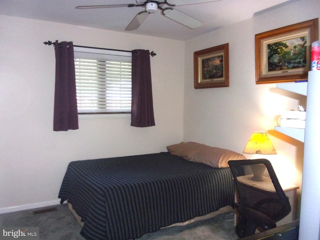bedroom featuring carpet floors and a ceiling fan