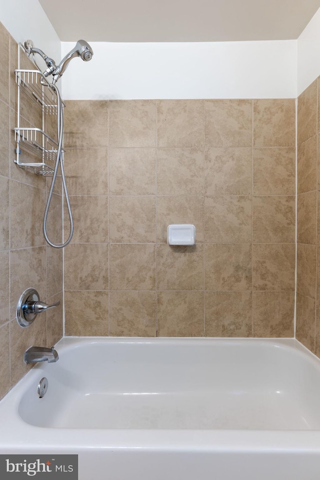 2512 Kent Village Dr, Landover, MD 20785 - bathroom featuring tub / shower combination
