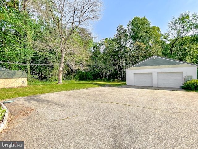 view of detached garage
