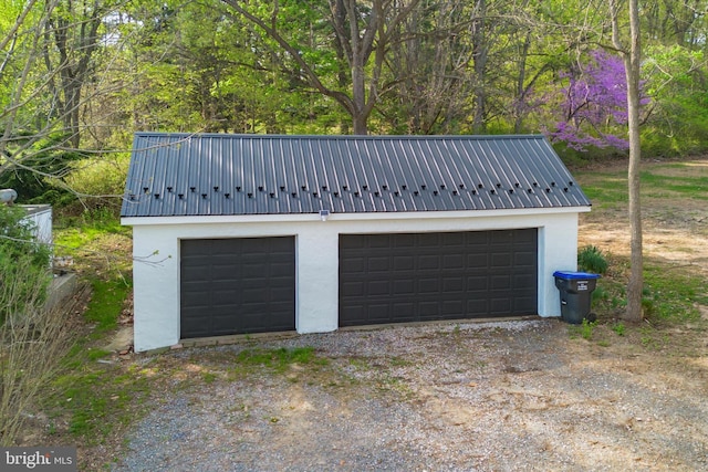 view of detached garage