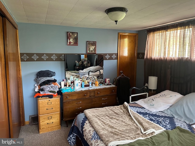 view of carpeted bedroom