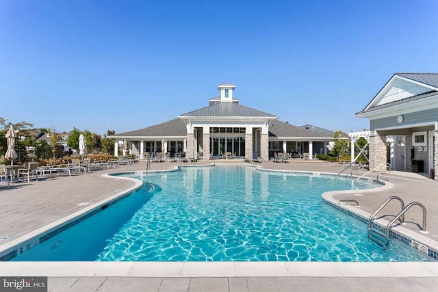 912 Moorings Cir Unit 8, Stevensville, MD 21666 - community pool with a patio area