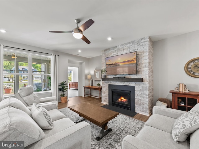 20515 Anchor Ln, Frankford, DE 19945 - living area featuring a ceiling fan, recessed lighting, and wood finished floors