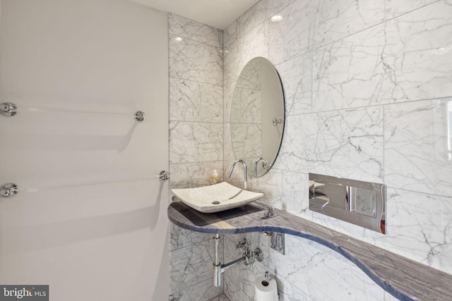 200 Locust St Unit 24Bn, Philadelphia, PA 19106 - bathroom featuring a sink