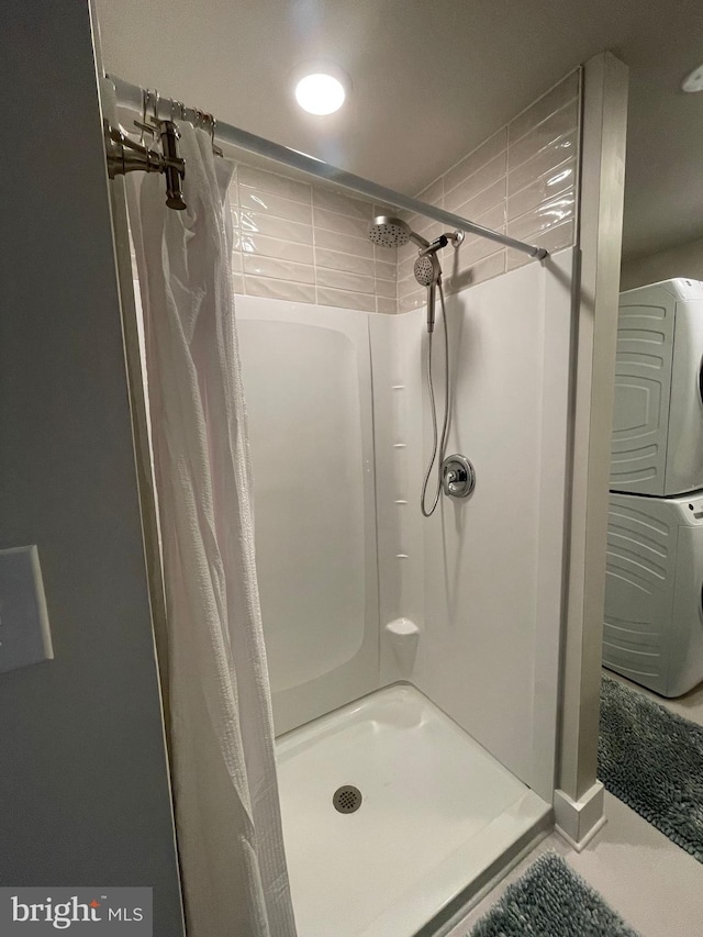3 Talbot Ave, Cambridge, MD 21613 - full bathroom featuring a stall shower, recessed lighting, and estacked washer and dryer