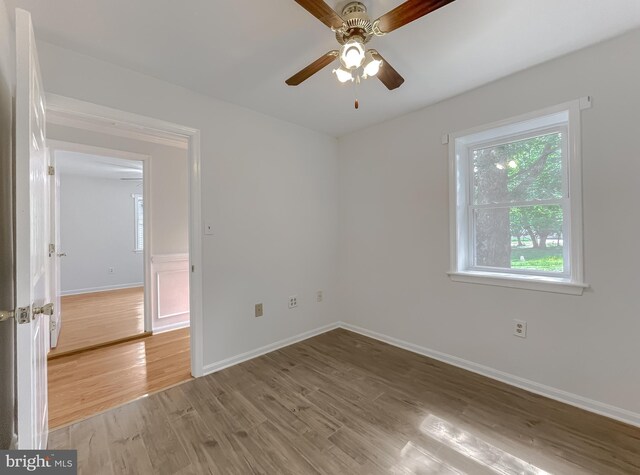 42190 Ridge Rd, Mechanicsville, MD 20659 - spare room with baseboards, ceiling fan, and light wood-type flooring