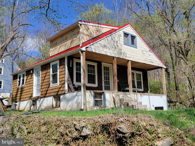 view of front of property with a porch