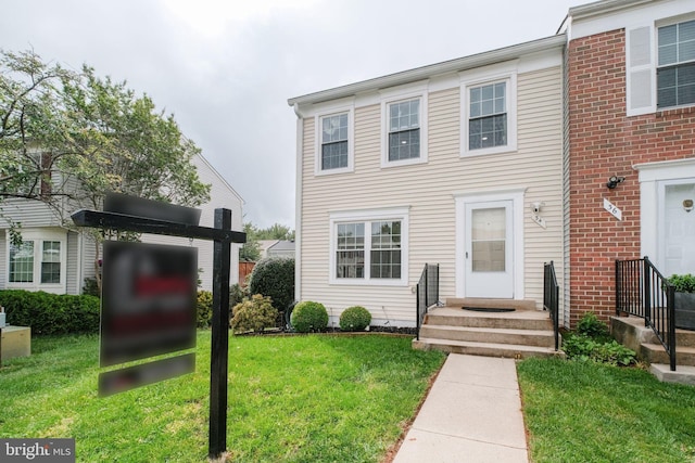 34 Starboard Ct, Gaithersburg, MD 20877 - view of front facade with a front lawn