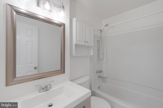 34 Starboard Ct, Gaithersburg, MD 20877 - bathroom with toilet, vanity, and bathtub / shower combination
