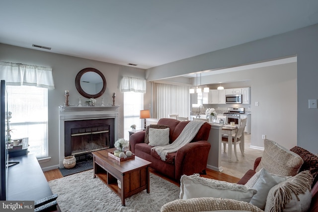41 Arrowhead Dr, Burlington, NJ 08016