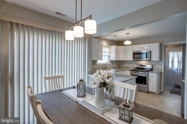 41 Arrowhead Dr, Burlington, NJ 08016