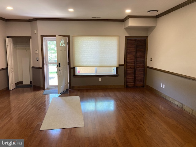 1630 Welsh Rd Unit 49G, Philadelphia, PA 19115 - entryway with crown molding, recessed lighting, baseboards, wood finished floors, and visible vents