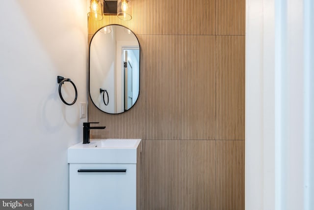 609 S Orianna St Unit 1, Philadelphia, PA 19147 - bathroom featuring vanity
