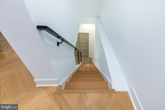 609 S Orianna St Unit 1, Philadelphia, PA 19147 - stairway featuring baseboards