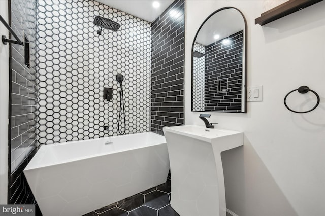 1724 N 62nd St, Philadelphia, PA 19151 - full bath with tile patterned floors, vanity, and tiled shower / bath