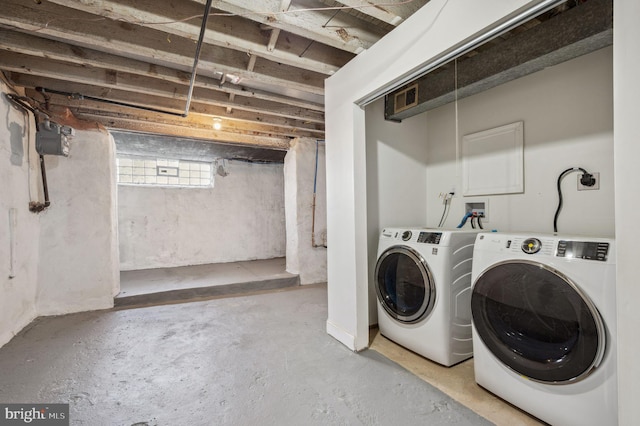 1544 N Allison St, Philadelphia, PA 19131 - clothes washing area featuring laundry area and washing machine and dryer