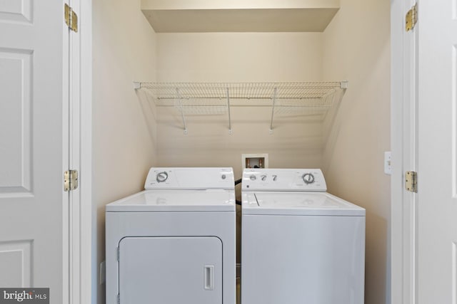 8600 Liberty Trl Unit 102, Manassas, VA 20110 - laundry area featuring washing machine and clothes dryer