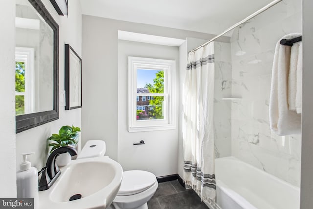 4812 Coleherne Rd, Baltimore, MD 21229 - full bathroom featuring baseboards, a sink, shower / bathtub combination with curtain, and toilet