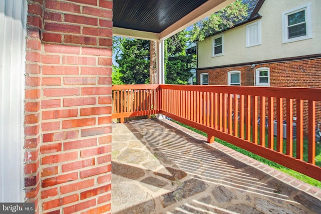 4812 Coleherne Rd, Baltimore, MD 21229 - deck with a porch