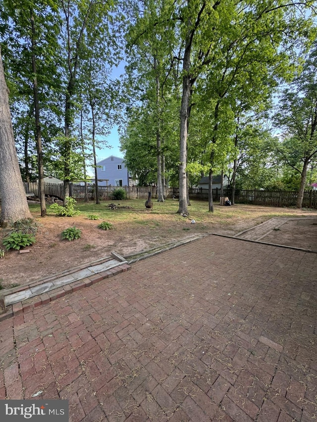 8549 Stonewall Rd, Manassas, VA 20110 - view of patio featuring a fenced backyard