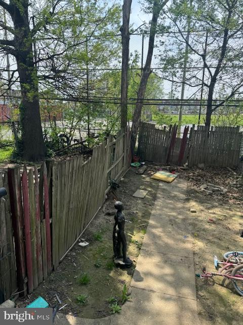 view of yard with fence