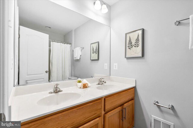 161 Stonecrest Cir, Keedysville, MD 21756 - bathroom featuring double vanity