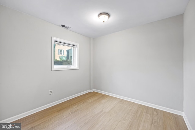 565 W Diamond Ave Unit 27, Gaithersburg, MD 20877 - spare room featuring light wood-type flooring and baseboards
