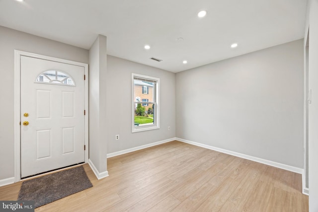 565 W Diamond Ave Unit 27, Gaithersburg, MD 20877 - foyer entrance featuring light wood finished floors, baseboards, and recessed lighting