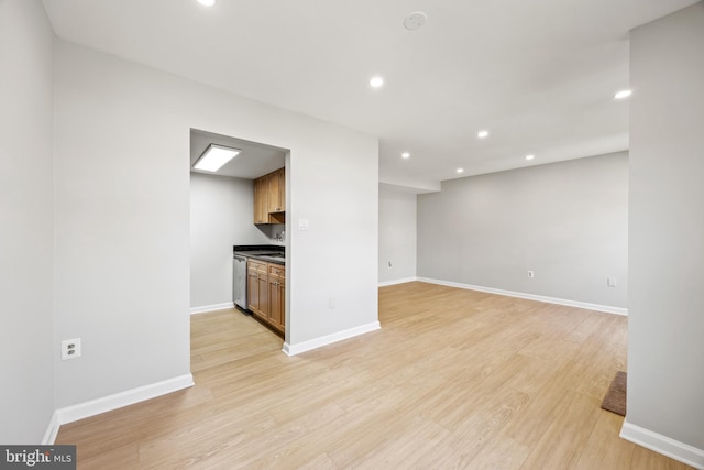 565 W Diamond Ave Unit 27, Gaithersburg, MD 20877 - unfurnished living room featuring recessed lighting, light wood-type flooring, and baseboards