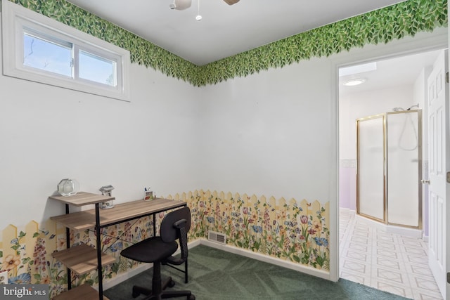 office area with a ceiling fan, baseboards, visible vents, and wallpapered walls