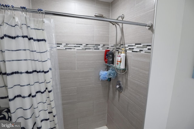 221 Arundel Rd, Pasadena, MD 21122 - bathroom with tiled shower