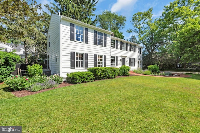 302 Maple Ln, Severna Park, MD 21146 - colonial-style house with a front yard