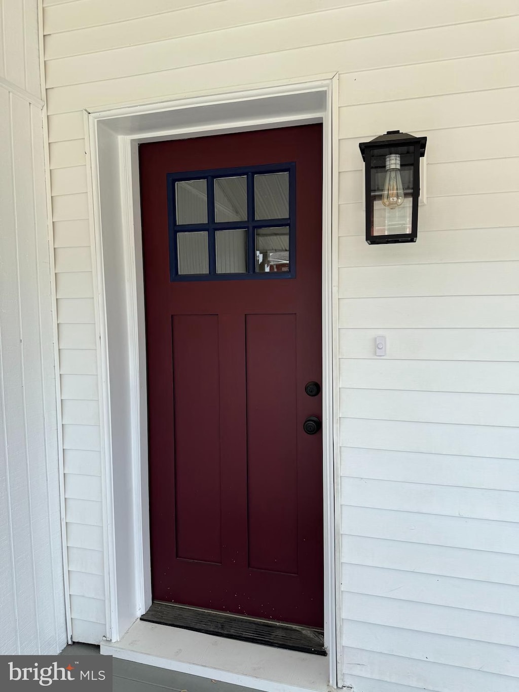 view of exterior entry
