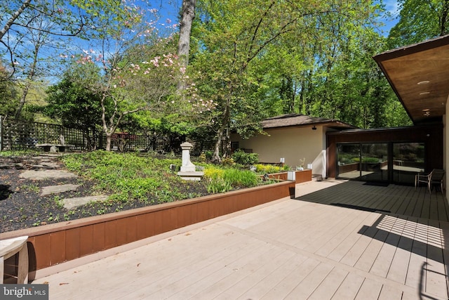 deck with fence