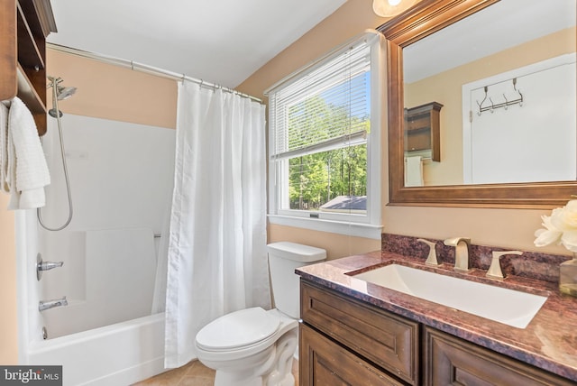 7819 Oak St, Manassas, VA 20111 - full bath featuring toilet, tile patterned flooring, shower / bath combo, and vanity
