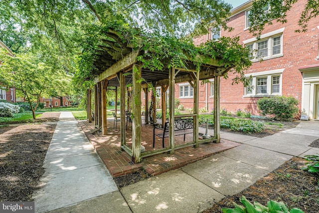 517 Bashford Ln Unit 5, Alexandria, VA 22314 - property entrance with brick siding