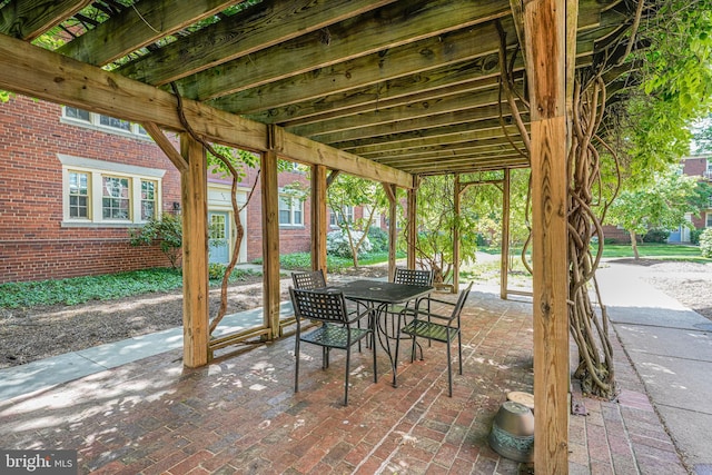 517 Bashford Ln Unit 5, Alexandria, VA 22314 - view of patio with outdoor dining area