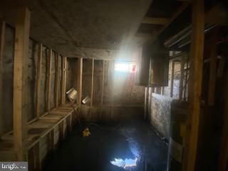 1047 W Nevada St, Philadelphia, PA 19133 - interior space