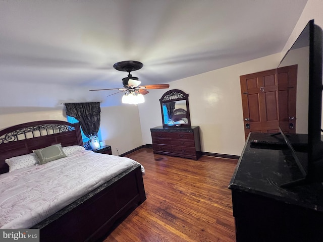 547 Baeder Rd, Jenkintown, PA 19046 - bedroom featuring wood finished floors, baseboards, and ceiling fan
