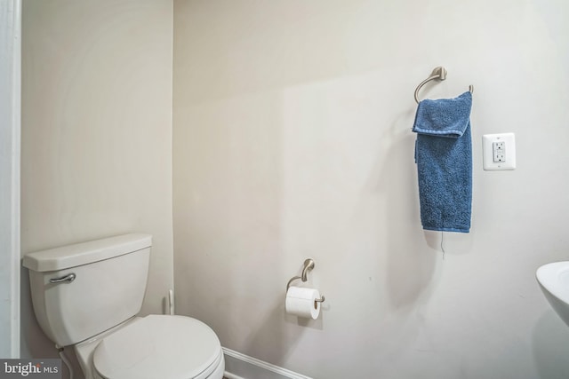 22528 Wilson View Ter, Ashburn, VA 20148 - bathroom with baseboards and toilet