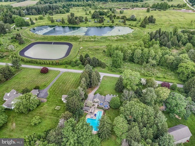 318 Longwood Rd, Kennett Square, PA 19348 - aerial view of property's location with a large body of water and a pool area
